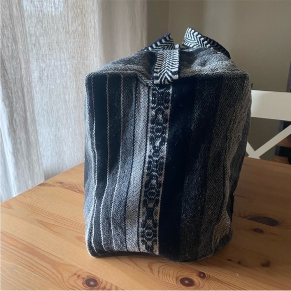 Peruvian Alpaca Artisan Padded Duffle in black and gray - Picture 2 of 12